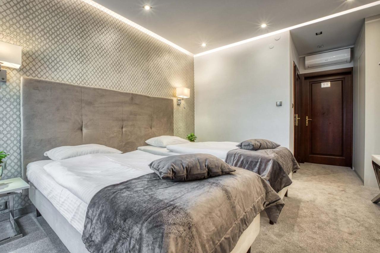 Hotel Bialy Dom Ρίμπνικ Εξωτερικό φωτογραφία