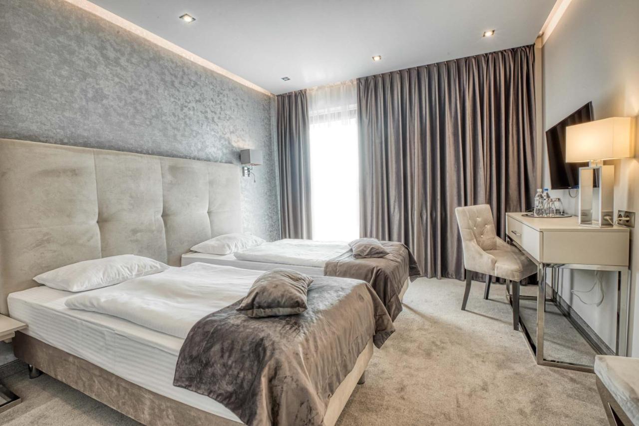 Hotel Bialy Dom Ρίμπνικ Εξωτερικό φωτογραφία